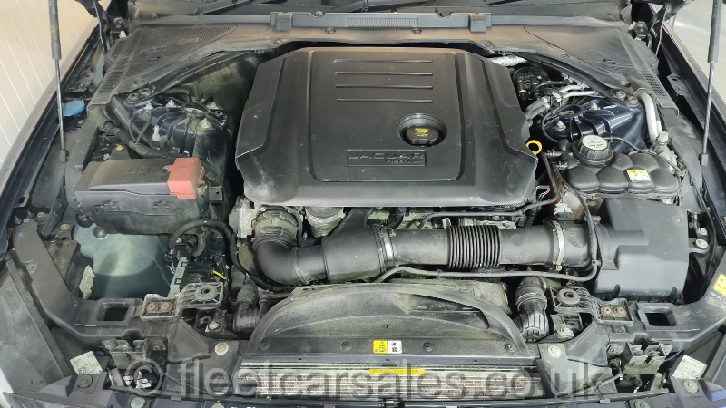 jaguar xe portfolio 2.0 tdci engine